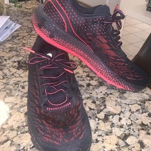 Men’s under armour hovr machina Bluetooth sneakers